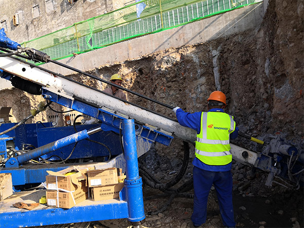 Aplicaciones de los Pernos de Anclaje Auto-Perforantes